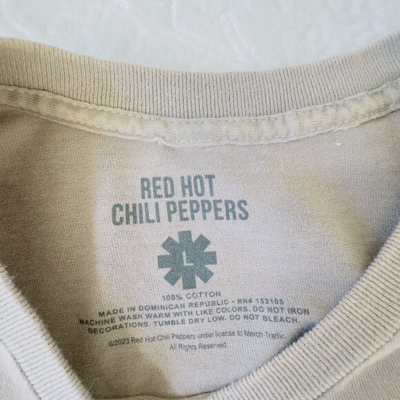 Graphic Tee. Unisex. Size L - Picture 10 of 14